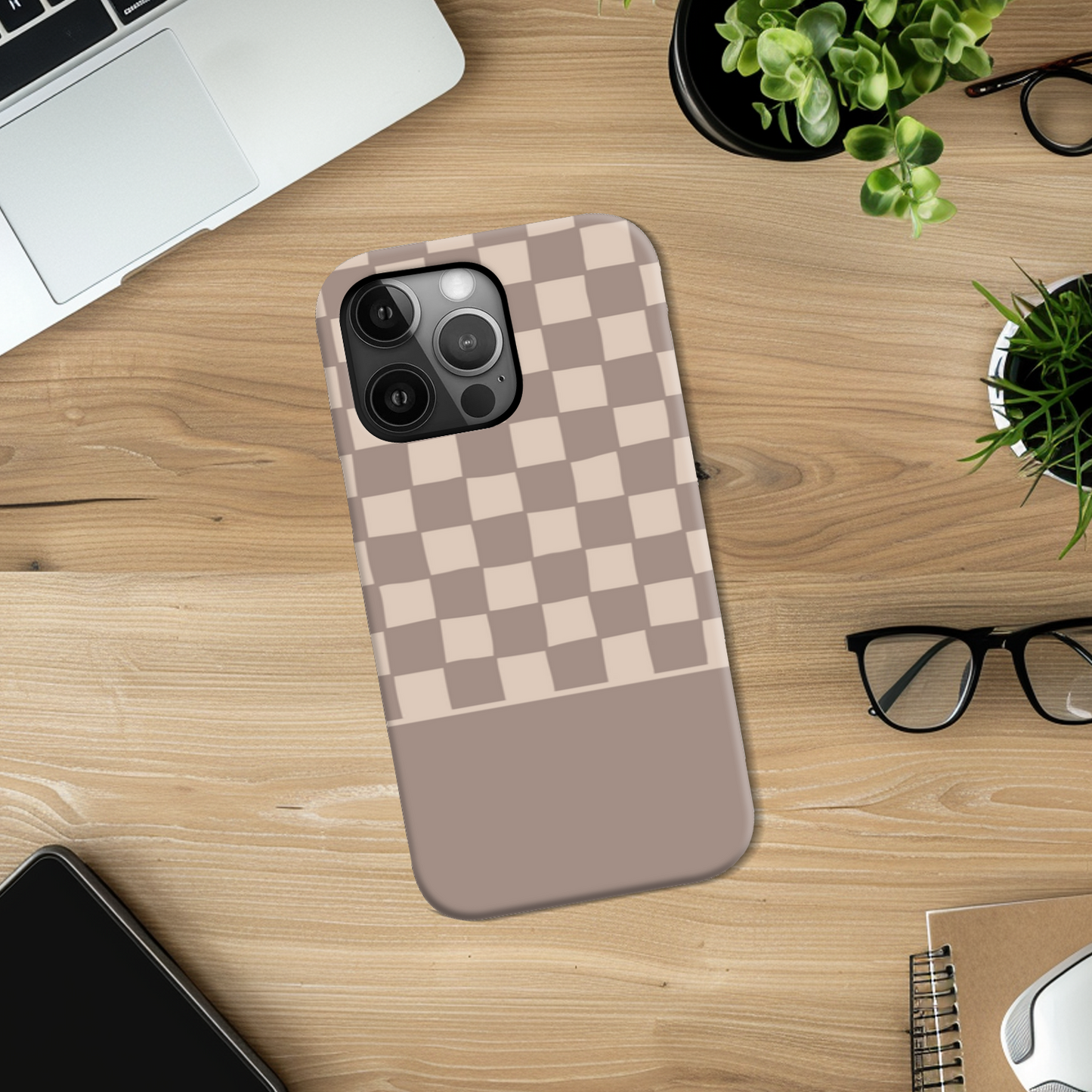 Mocca Wobbly Check Tough Phone Case